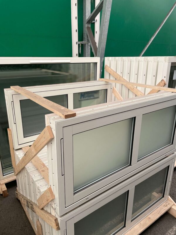 Vridfönster 1200x550 Frostat glas ID 78389