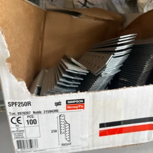 OUTLET Takåsfäste SPF250R