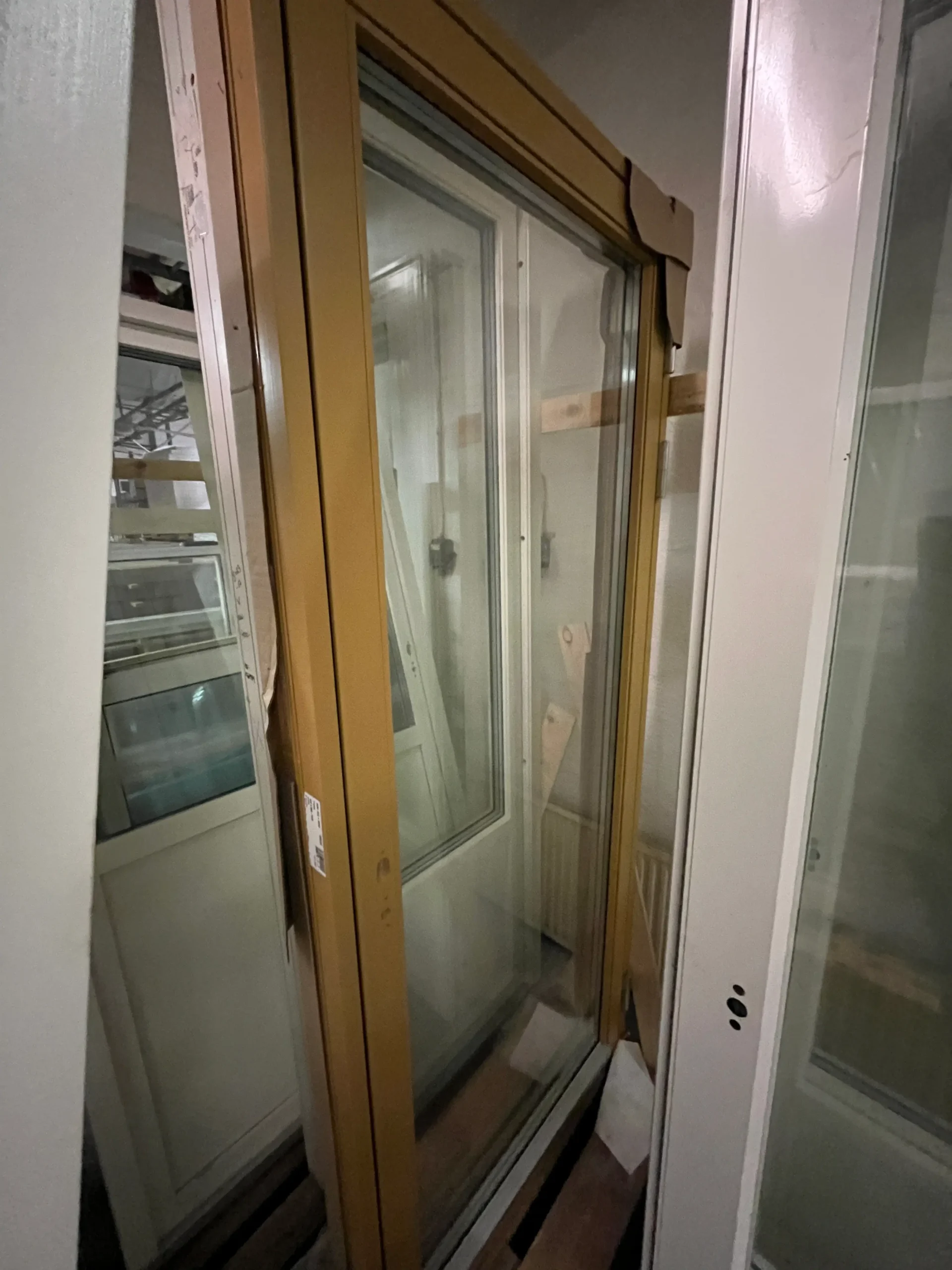 OUTLET Fönsterdörr Helglasad 9x21 ID 85354