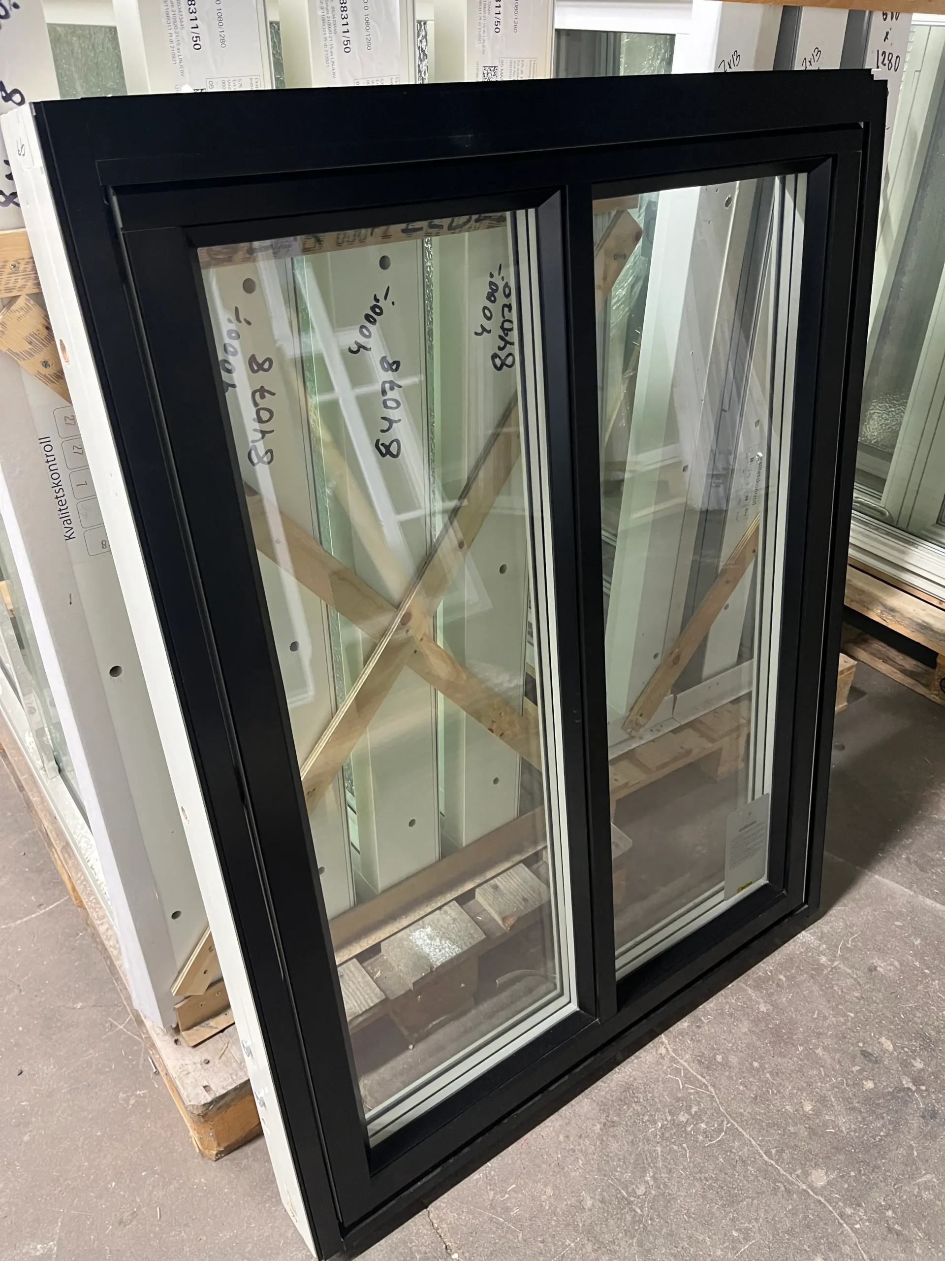 Vridfönster 10x13 Svart ID 85339