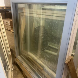 Inåtgående fönster 15x15