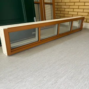 Fast fönster 17x3